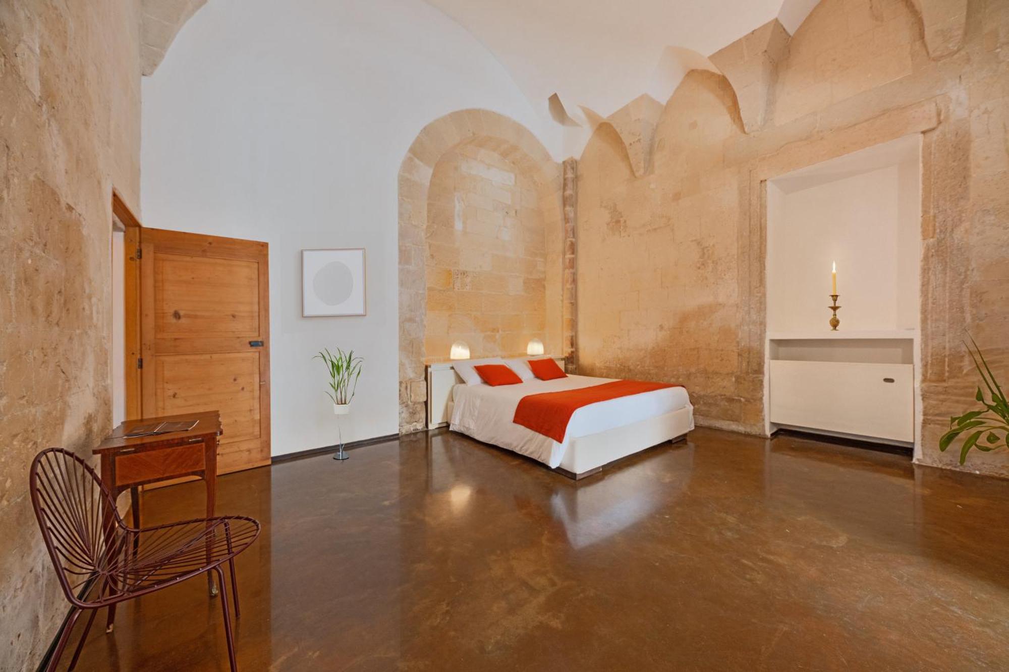 Palazzo Persone Dimora Storica Bed & Breakfast Лече Екстериор снимка